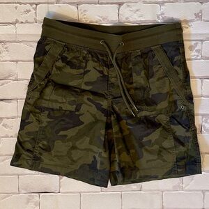 Woman’s Camouflage Shorts - Adjustable Length